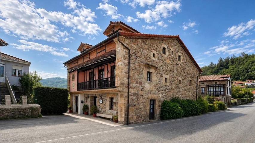 Casa rural para 2 personas, con Jacuzzi además de Terraza y Jardín en Valle de Iguña