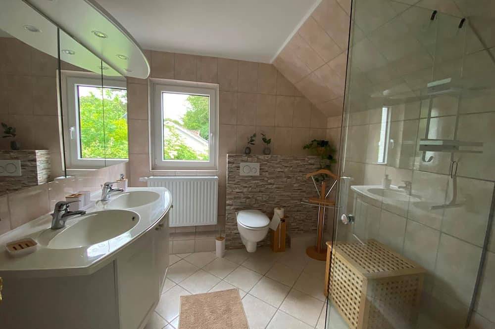 Ganze Wohnung, Gemütliche Ferienwohnung in ruhiger Lage in Molfsee, Nähe Ostsee in Molfsee, Rendsburg-Eckernförde