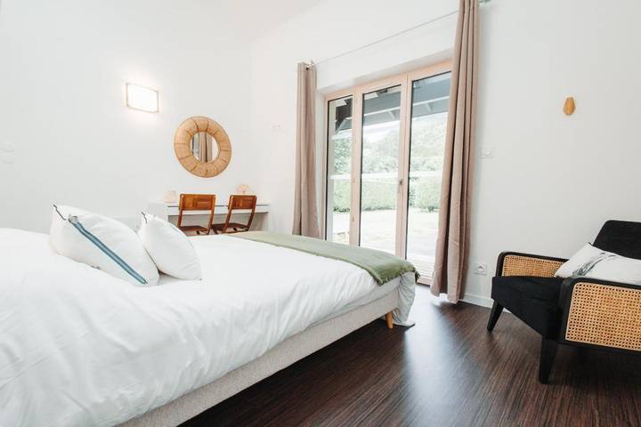 Location de vacances pour 6 personnes, avec piscine et terrasse à Orlu - 3