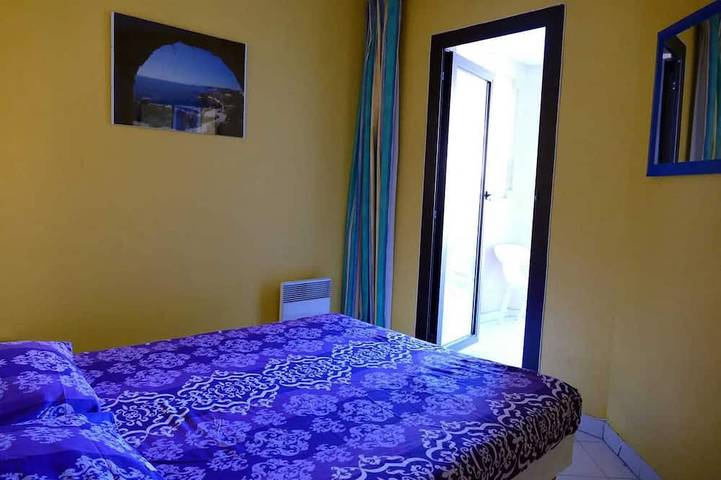 Gîte pour 4 personnes, avec terrasse ainsi que piscine et balcon/terrasse dans Office De Tourisme Cannes La Bocca - 2