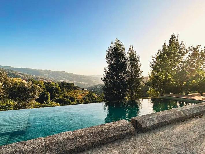 Location de vacances pour 9 personnes, avec piscine et jardin, animaux acceptés dans Santa Marinha do Zêzere