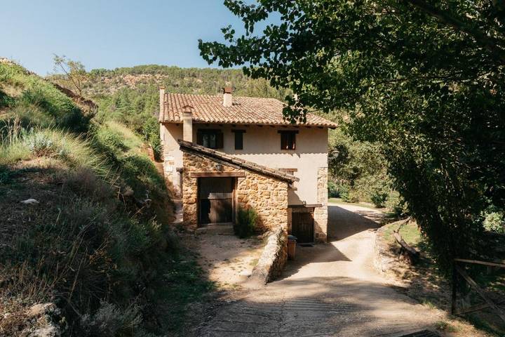 Apartamento de vacaciones para 29 personas, con jardín y piscina en Matarraña - 2