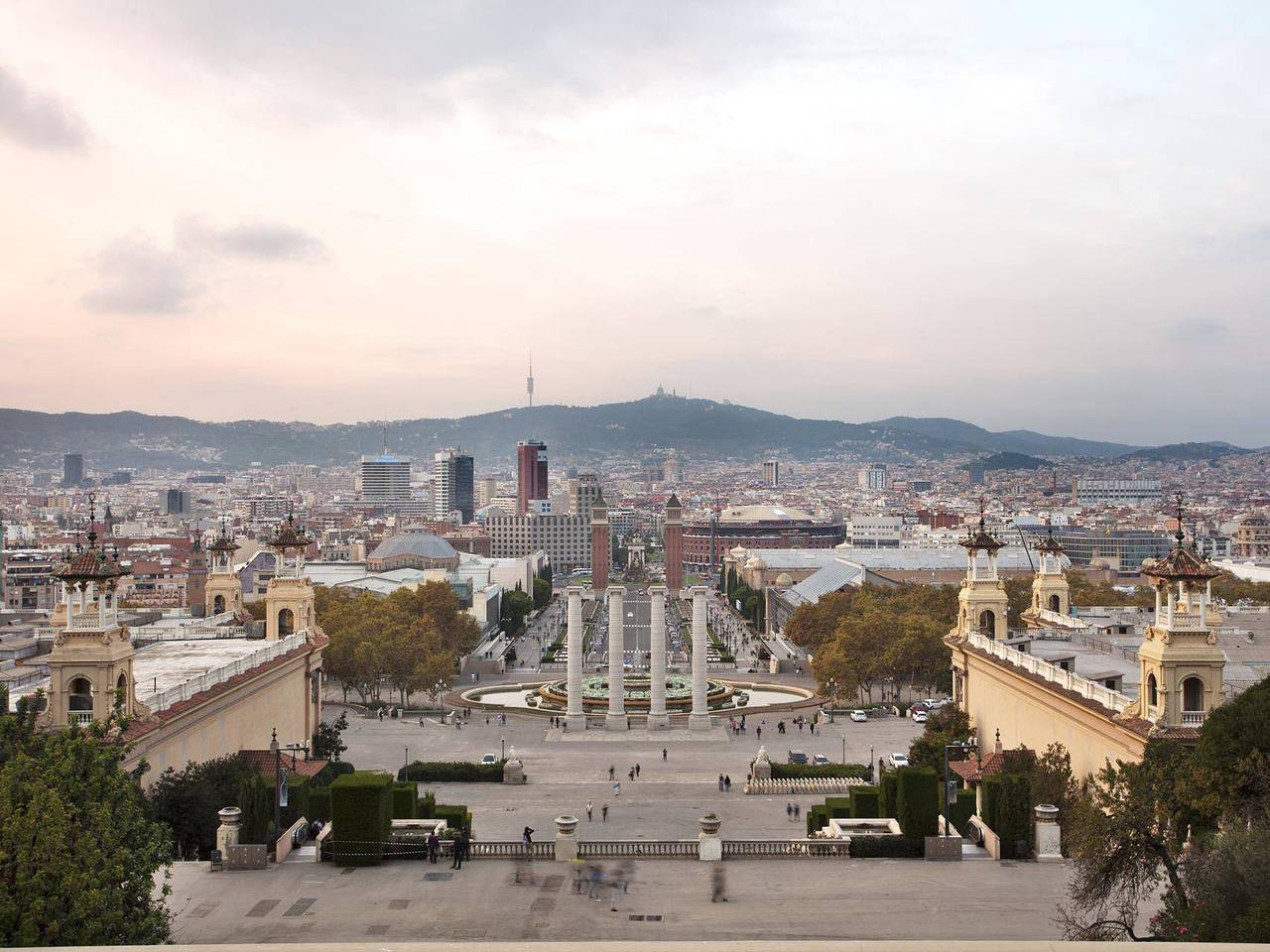 Ganze Wohnung, Ferienwohnung für 6 Personen mit Balkon in Barcelona Zentrum, Barcelona