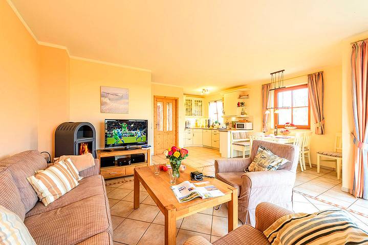 Ferienhaus für 6 Personen, mit Terrasse und Garten sowie Sauna in Neuenkirchen (Rügen) - 4