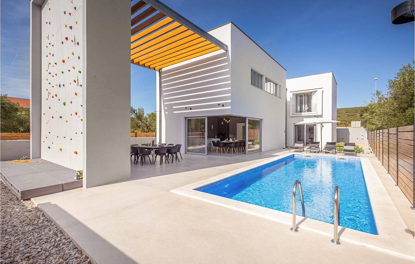 Holiday home for 10 people with terrace in Sveti Petar na Moru, Zadar