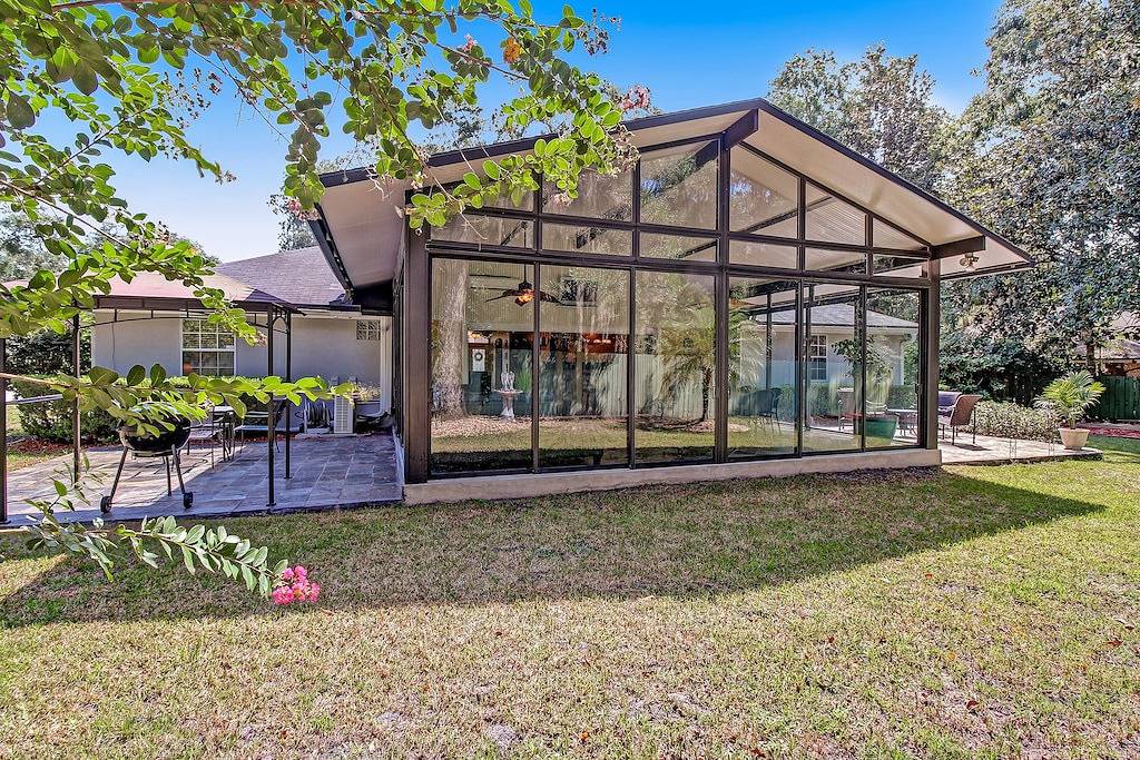 Luxuriöses Haus mit spektakulärem Glasraum und Patios - kostenloses Wifi in Clay County (FL)