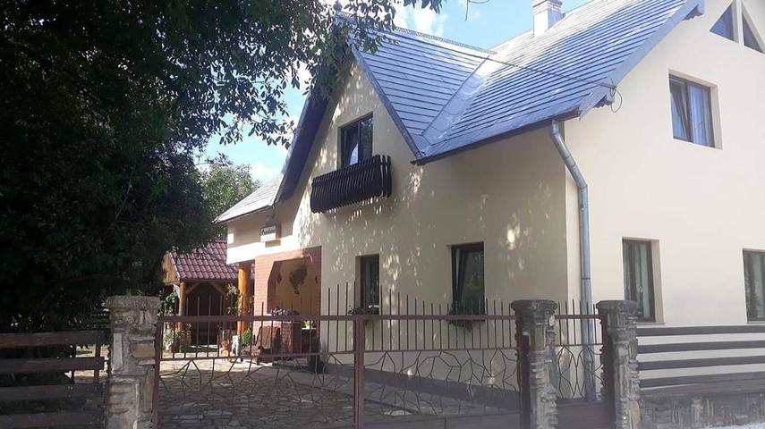 Maison d’hôte pour 3 personnes, avec Balcon et Terrasse ainsi que Jardin et Vue dans Sucevița