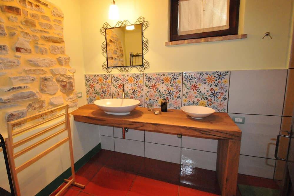 App. Nest - B & B Bosimano, intim und romantisch, völlig unabhängig in Arcevia, Ancona Provinz