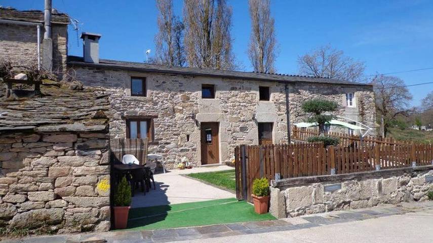 Gîte pour 2 personnes, avec Terrasse et Jardin à Sarria (Lugo)