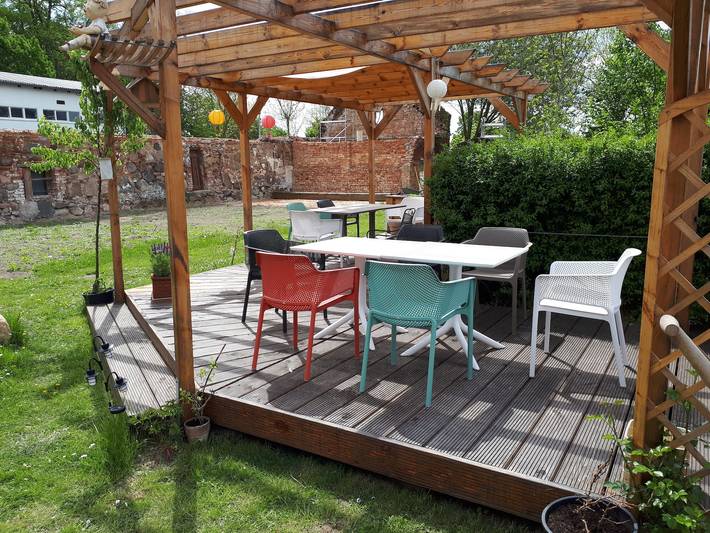 Ganze Wohnung, Ferienwohnung 'Ehemaliges Gutsverwalterhaus' mit Gemeinschaftsterrasse, Gemeinschaftsgarten und Wlan in Mildenitz, Mecklenburg-Strelitz