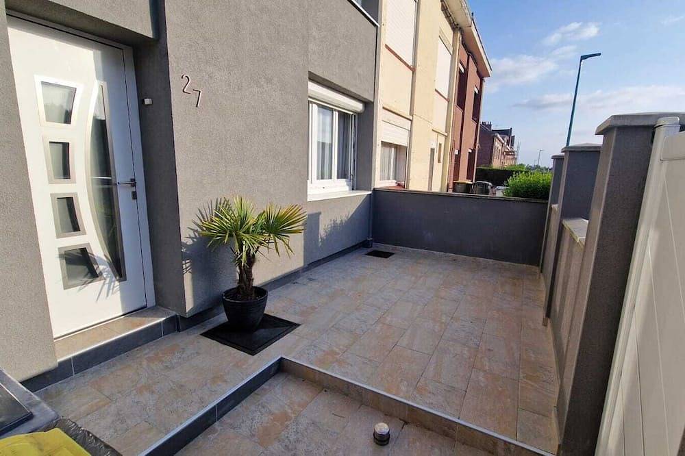 Comfortable and ideally located house, perfect for family stays. in Waziers, Department Nord