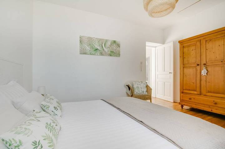 Location de vacances pour 6 personnes, avec jardin et terrasse dans Robert-Espagne