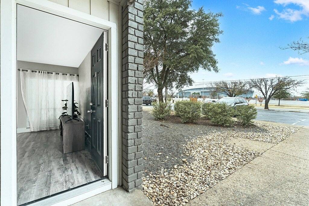 Ganze Wohnung, Best of Arlington | Across from At&T and Six Flags in Arlington, Tarrant County