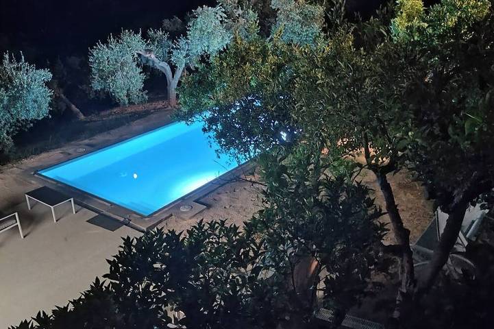 Chalet para 15 personas, con jardín - 1