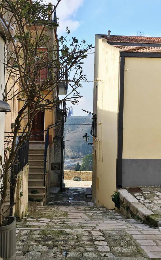 Gîte pour 4 personnes, avec terrasse à Irsina