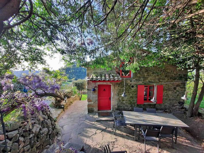 Location de vacances pour 7 personnes, avec piscine ainsi que terrasse et jardin, animaux acceptés à Chassiers - 3