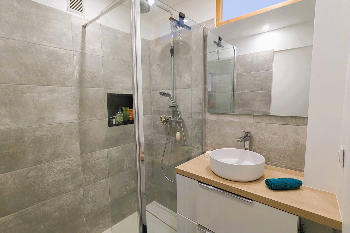 Ganze Wohnung, Ferienwohnung für 2 Personen mit Balkon in Toulon, Toulon Region