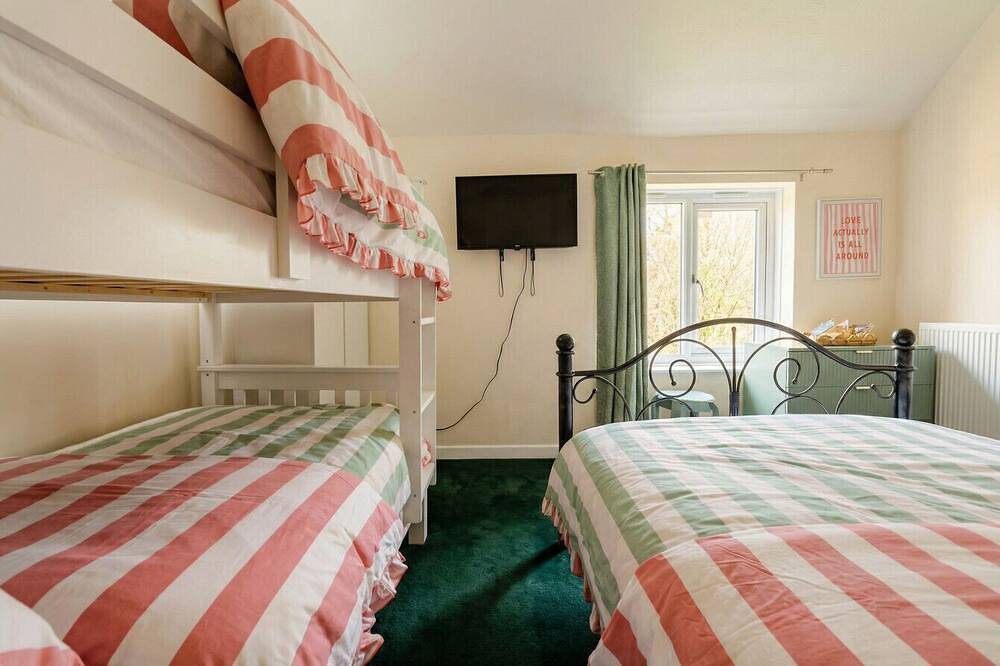 Entire apartment, New Forest getaway just two minutes from the station in Brockenhurst, Hampshire