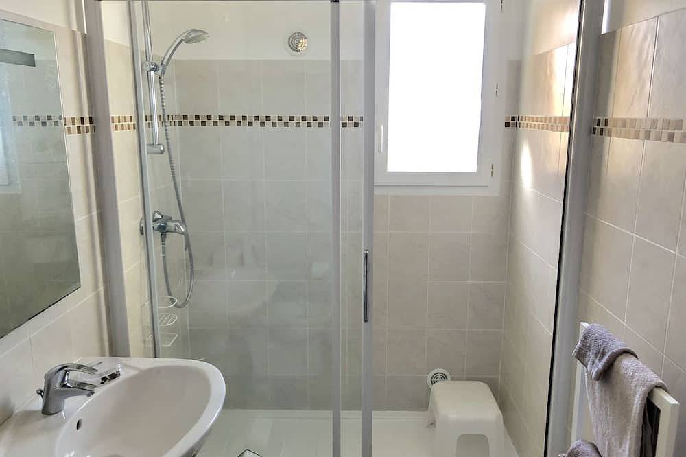 Appartement entier, Joli Studio Climatisé Pour 2 Personnes Superbe Vue Sur Le Golfe & Plage À Sagone in Sagone, Coggia
