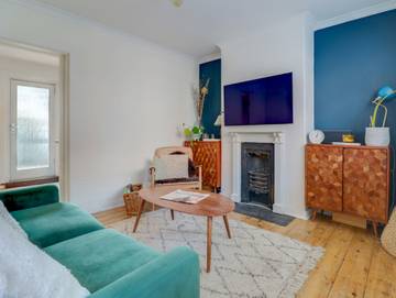 Vacation Rental for 4 Guests in Surrey Hills, South East England, Picture 4