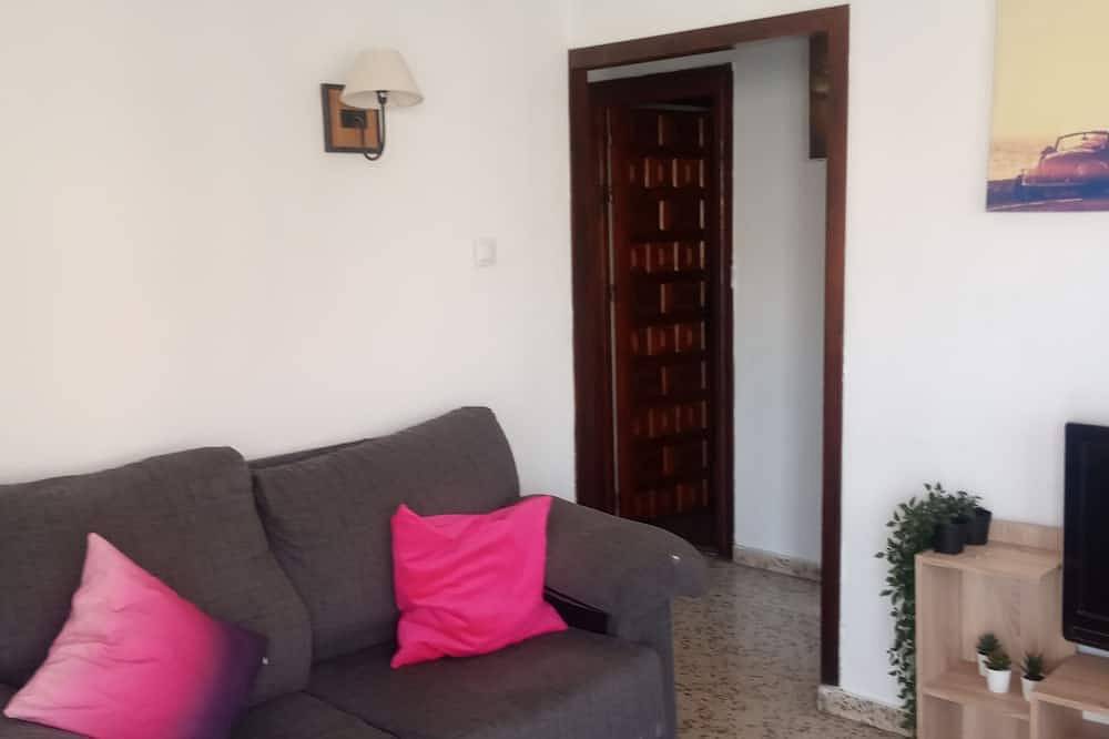 Ganze Wohnung, Schöne Familienwohnung 3 Minuten vom Strand entfernt in La Cala del Moral, Costa del Sol