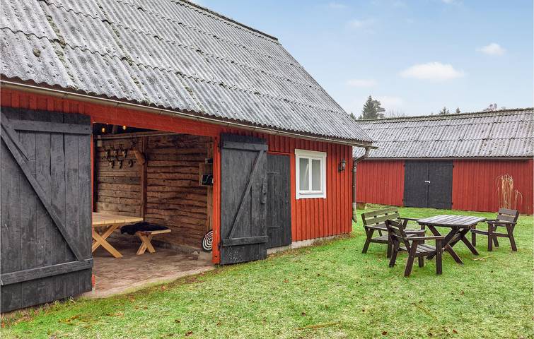 Hus för 8 Personer med trädgård in Kronobergs