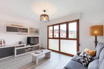 Gîte pour 4 personnes, avec vue et balcon à Aizarnazabal