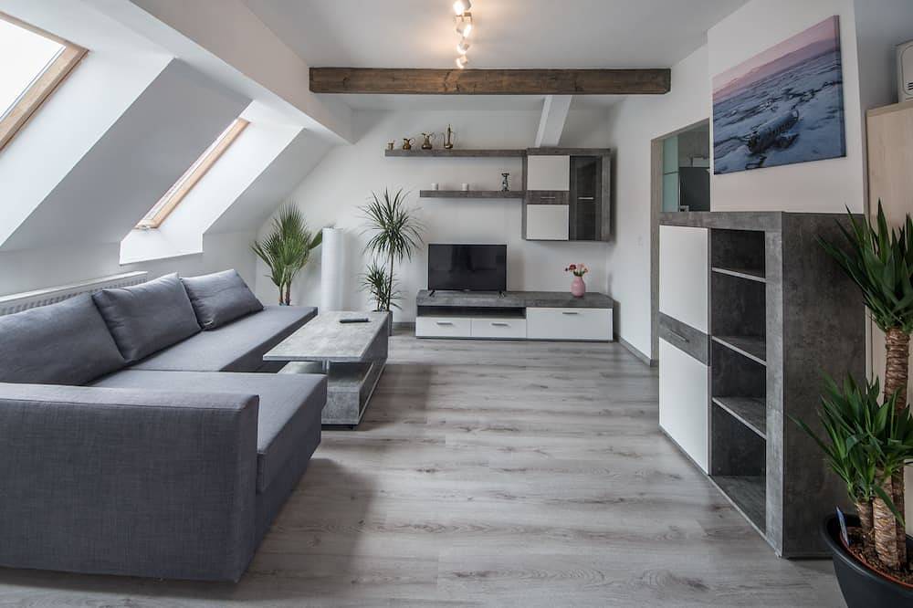 Ganze Wohnung, Apartment für max. 3 Personen, 5 Min zur Autobahn in Hohe Börde, Magdeburger Börde