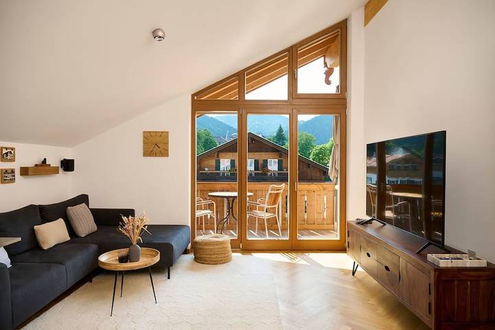 Vacation rental for 2 people, with yard and balcony as well as sauna, with pets in Tegernsee