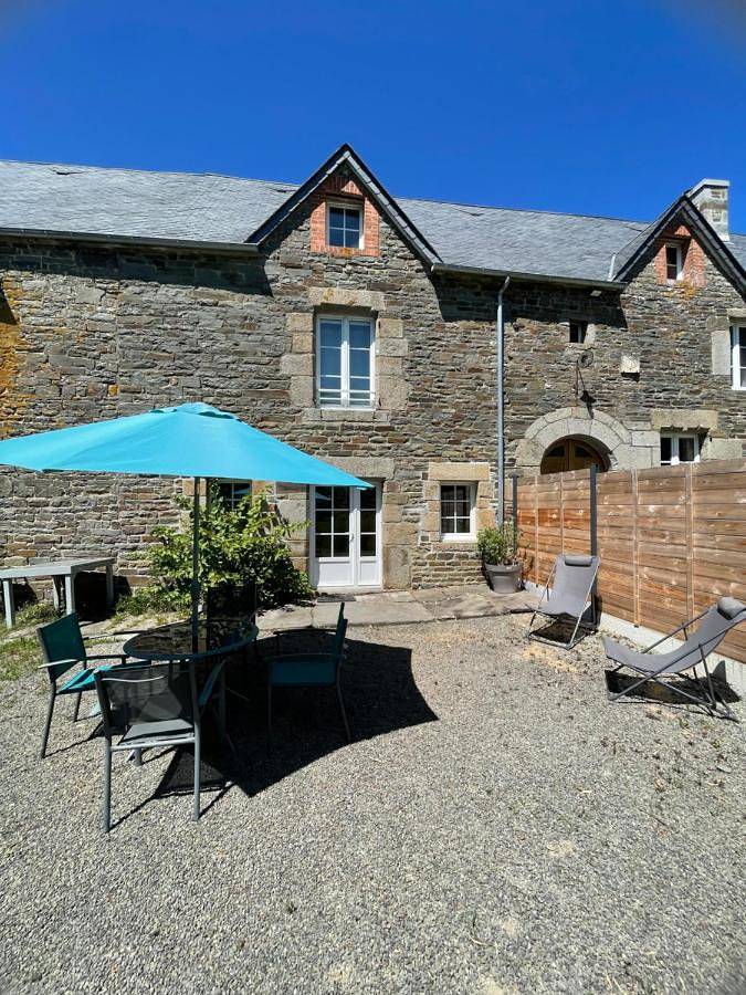 Gîte pour 7 personnes, avec jardin à Le Mesnil-Villeman