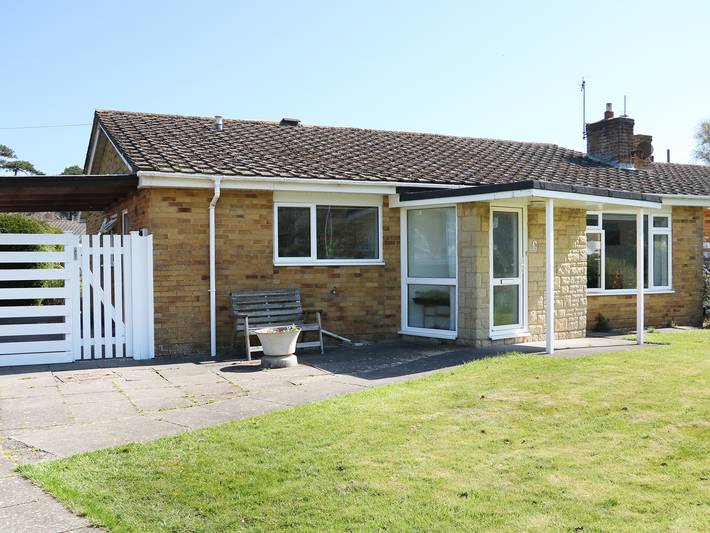 Bungalow for 5 people, with Garden in Dorset