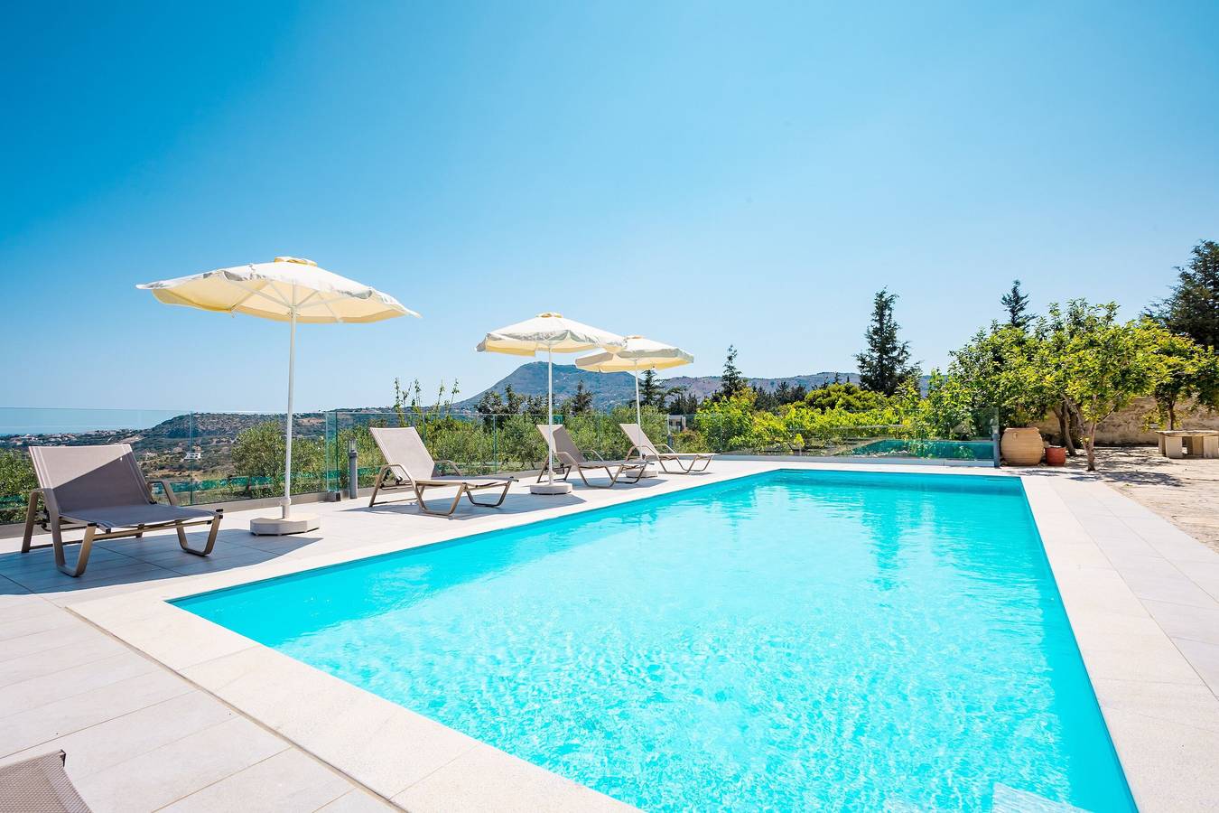 Villa für 14 Personen mit Terrasse in Vamos, Chania und Umgebung