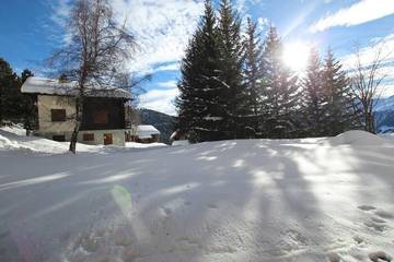 Gîte pour 2 personnes, avec jardin dans Chandolin