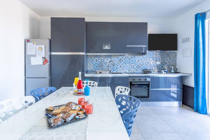Hel lägenhet, Apartment 'I Due Mori Marzamemi' with Sea View, Wi-Fi and Air Conditioning in Spiaggia Calafarina, Pachino