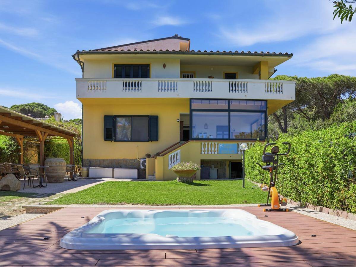 Double or Twin Room with Bathroom in Sas Linnas Siccas, Orosei