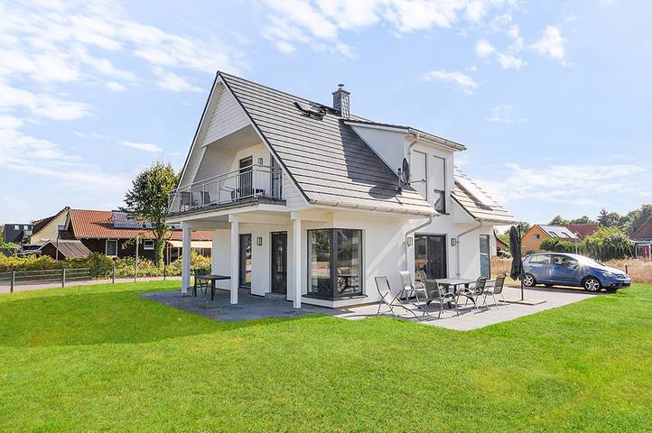 Ferienhaus für 6 Personen, mit Sauna und Terrasse sowie Garten in Röbel-Müritz