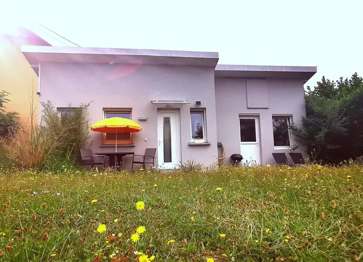 Apartamento de vacaciones para 3 personas, con jardín y vistas - 1