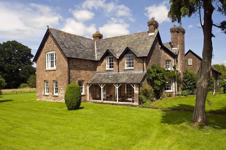 Holiday rental for 4 people, with Hot tub and Garden in Tiverton
