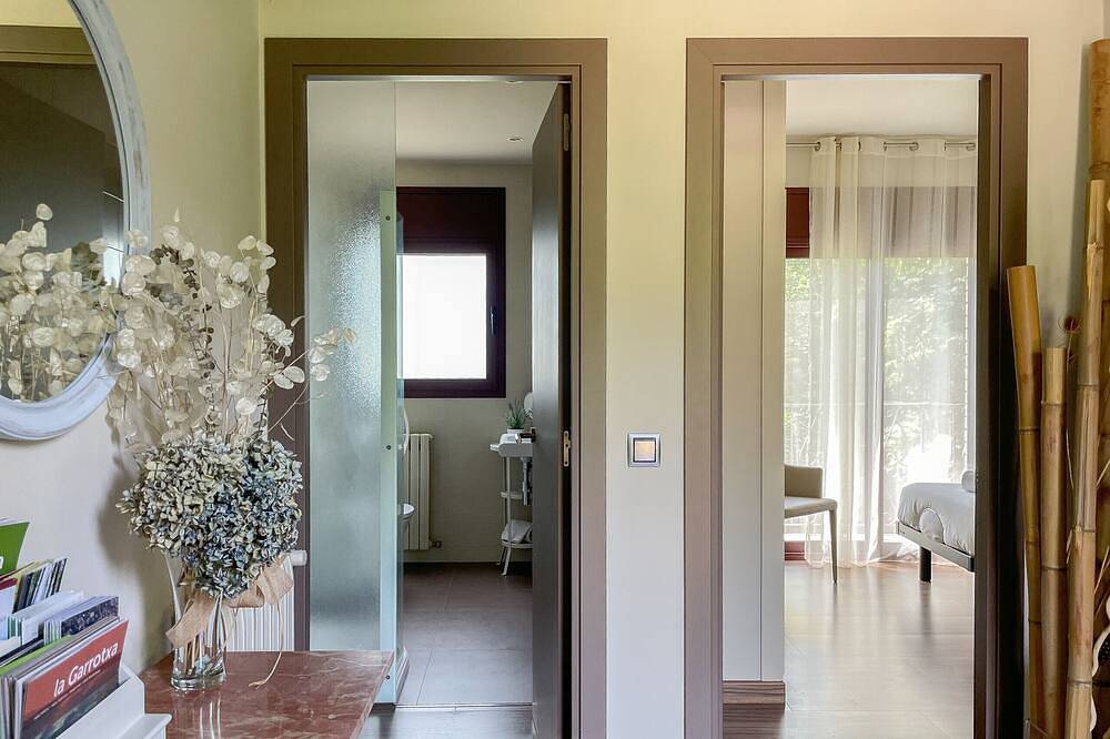 Majordoms - Can Baseia, la Fageda d’en jordà in Santa Pau, Parc Natural de Zona Volcànica de la Garrotxa