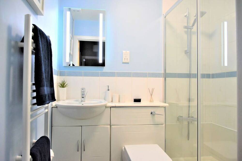 Apartamento entero, Bard's Nest, estacionamiento central asignado, a 3 minutos a pie del lugar de nacimiento in Stratford upon Avon, Warwickshire