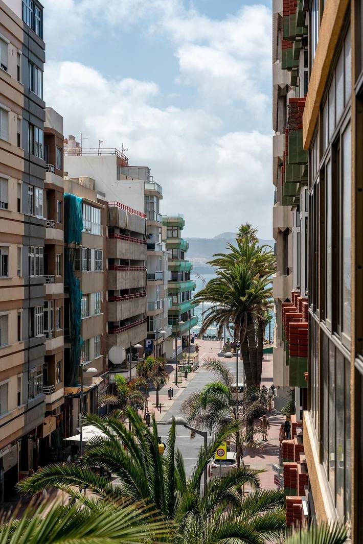 Appartamento intero, Appartamento Vacanze 'Casita Palmera Las Canteras' con Vista Mare, Balcone e Wi-Fi in Las Palmas de Gran Canaria Centre, Las Palmas de Gran Canaria