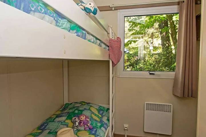 Gîte pour 6 personnes, avec terrasse à La Salle-en-Beaumont - 3