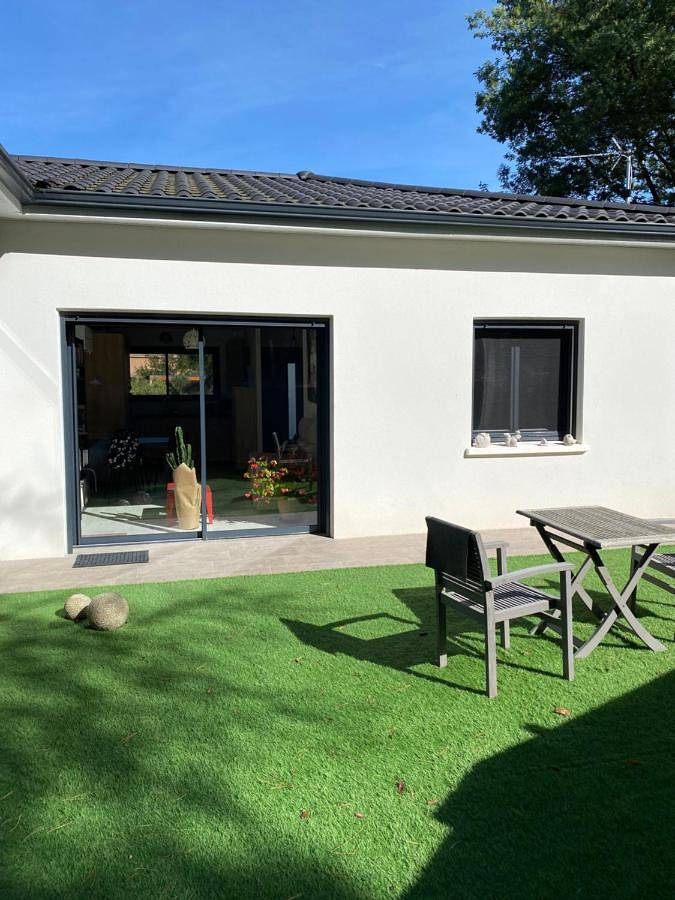 Location de vacances pour 2 personnes, avec terrasse à Puygouzon - 4