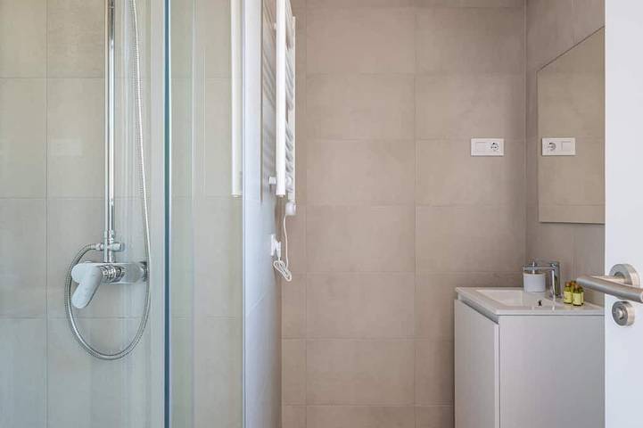 Ganze Wohnung, Cuatro Caminos - 1 Bedroom penthouse duplex in Tetuán, Madrid