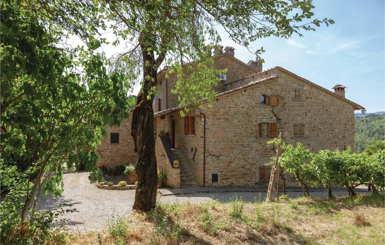 Appartamento intero, Rifugio sul fiume con piscina e vista in Anghiari, Valtiberina