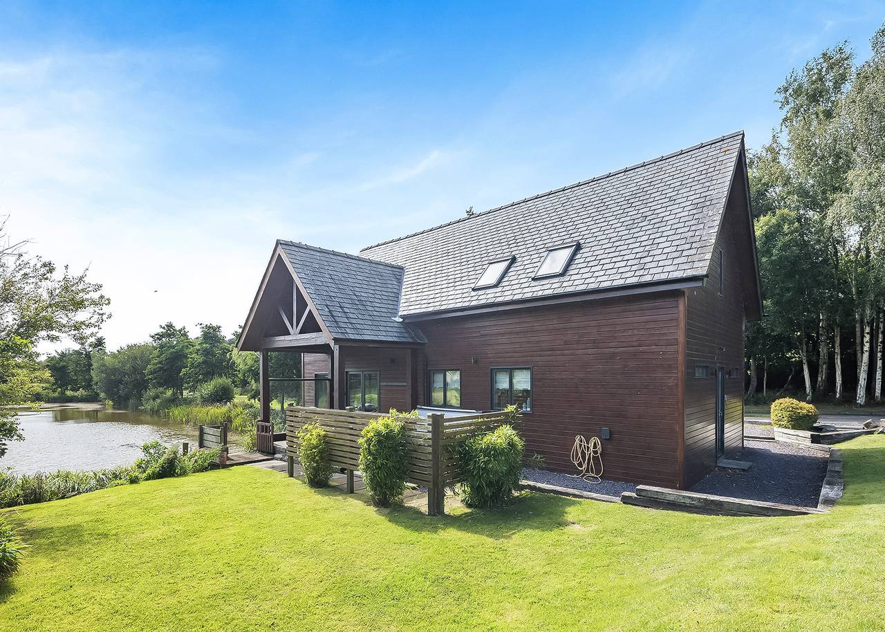 Anglesey Lodge in Isle of Anglesey