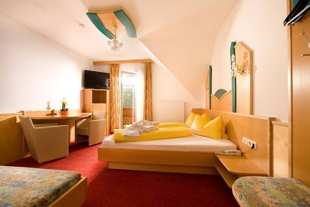 Ganze Wohnung, Dreibettzimmer - Hotel-Garni Drei Mäderl Haus in Südoststeiermark, Unterlamm