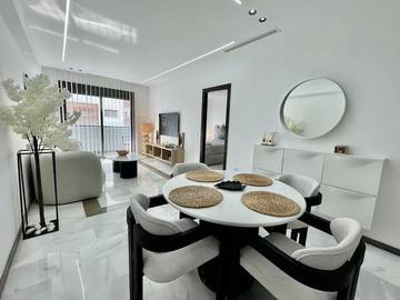 Gîte pour 4 personnes, avec balcon et piscine ainsi que bassin pour enfant et vue, animaux acceptés à Tanger