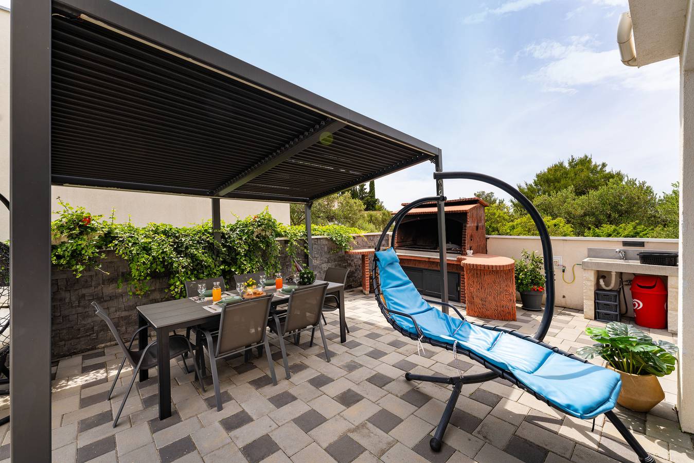 Ganze Wohnung, Apartment Nikita with private pool in Zaboric, Šibenik-Knin