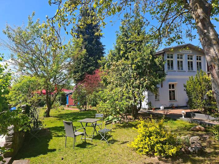 Bungalow für 3 Personen, mit Terrasse und Garten in Koserow